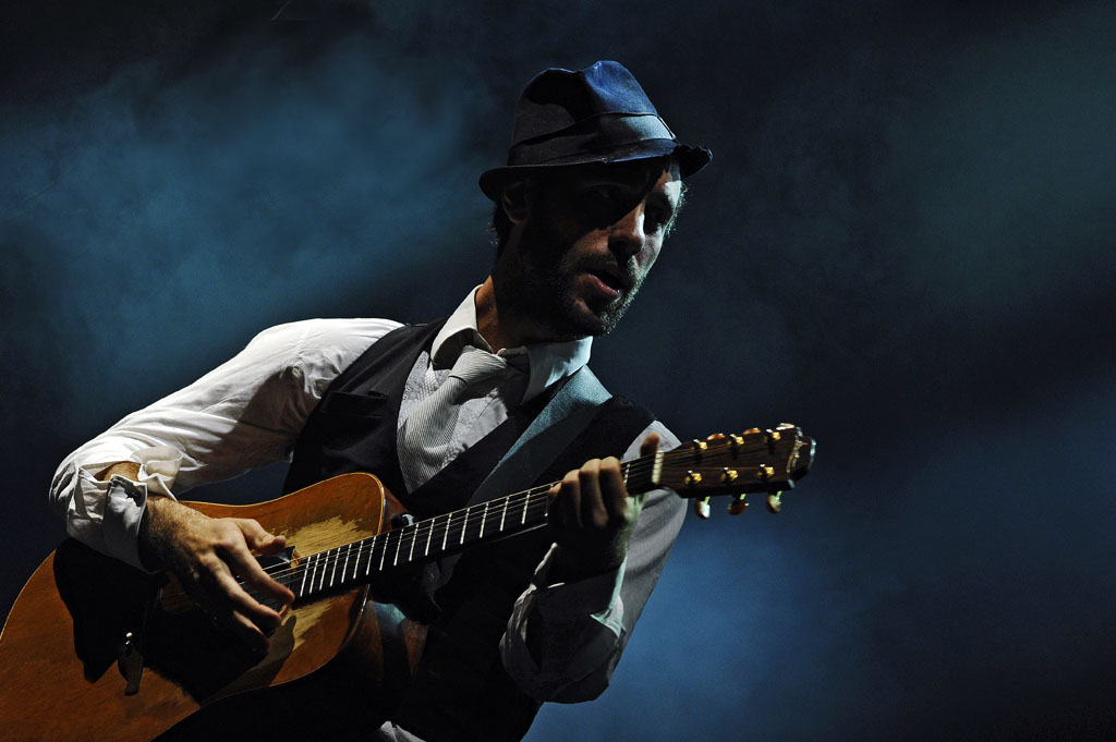 07/18/2009. 18th Les Vieilles Charrues Music Festival. English singer Charlie Winston performing live.